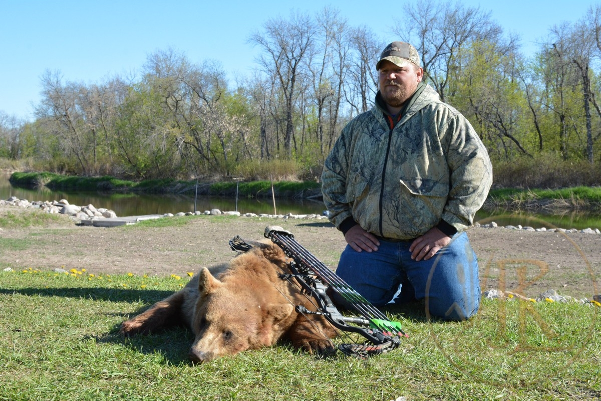 Riverside Lodge Bear Hunting Photo 354